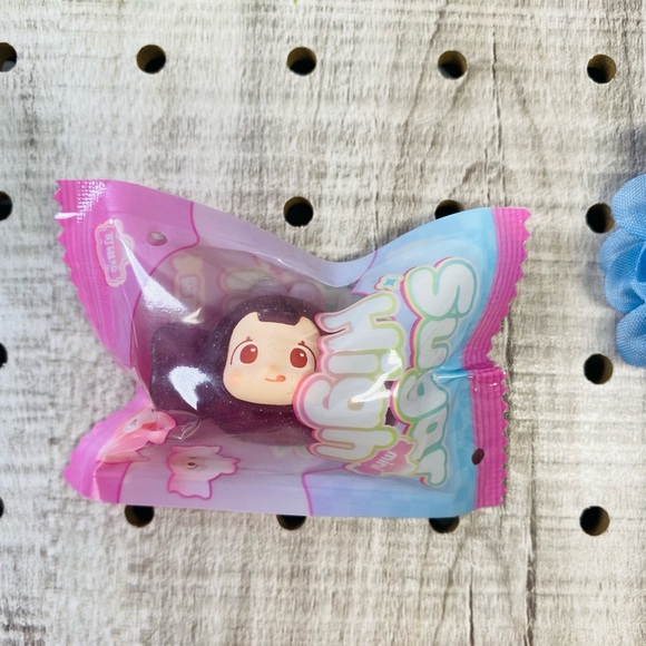 Mehoo Sugar High Mini Beans Series Blind Bag (Durian, Cranberry, Raspberry) - Picture 7 of 8